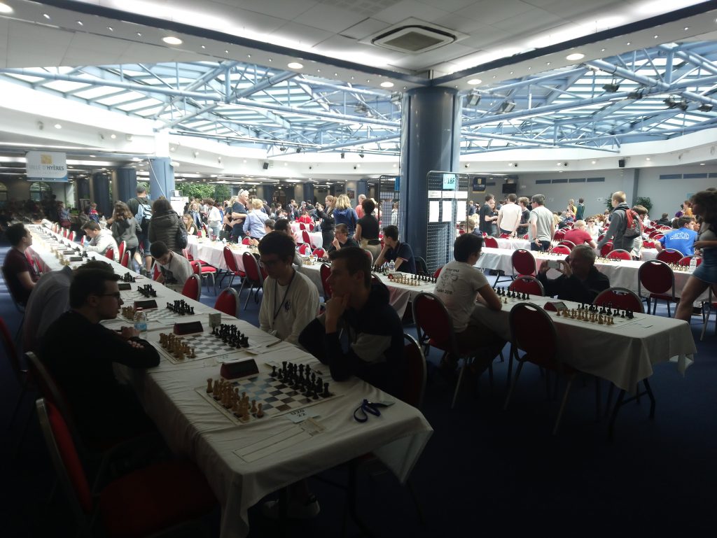 les-joueurs-sinstallent-ct-de-france-hyeres
